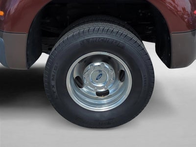 2016 Ford Super Duty F-350 DRW 4WD Crew Cab 8 Ft Box Lariat