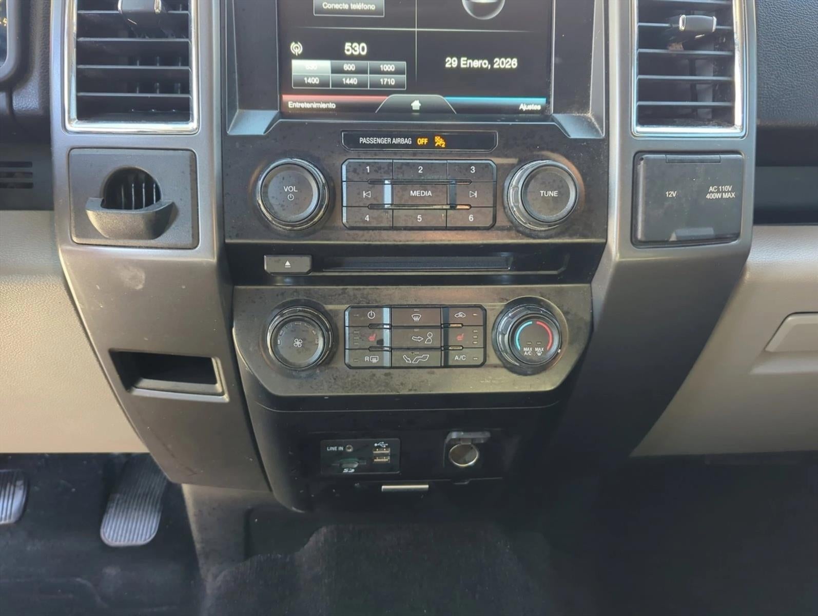 2015 Ford F-150 2WD SuperCrew 5-1/2 Ft Box XLT