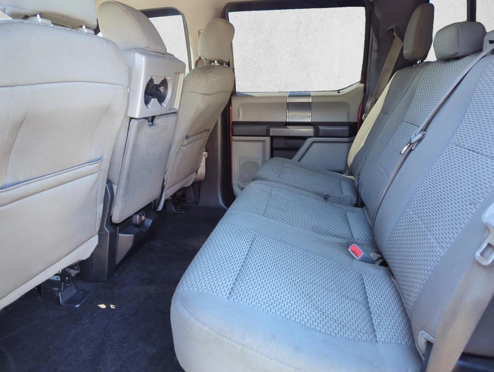 2015 Ford F-150 2WD SuperCrew 5-1/2 Ft Box XLT