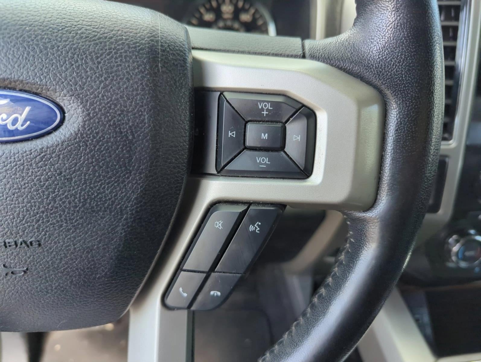 2018 Ford F-150 LARIAT 4WD SuperCrew 5.5' Box