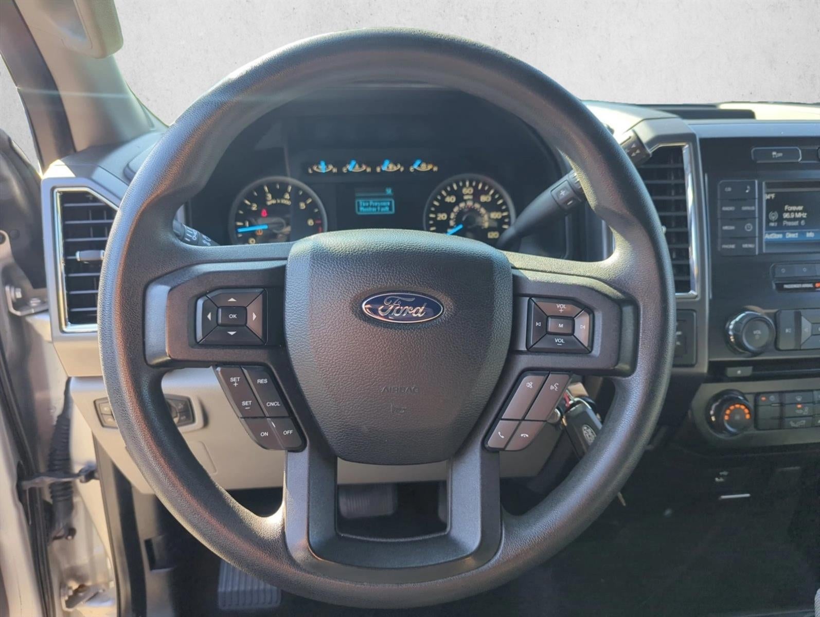2016 Ford F-150 4WD SuperCrew 5-1/2 Ft Box XLT