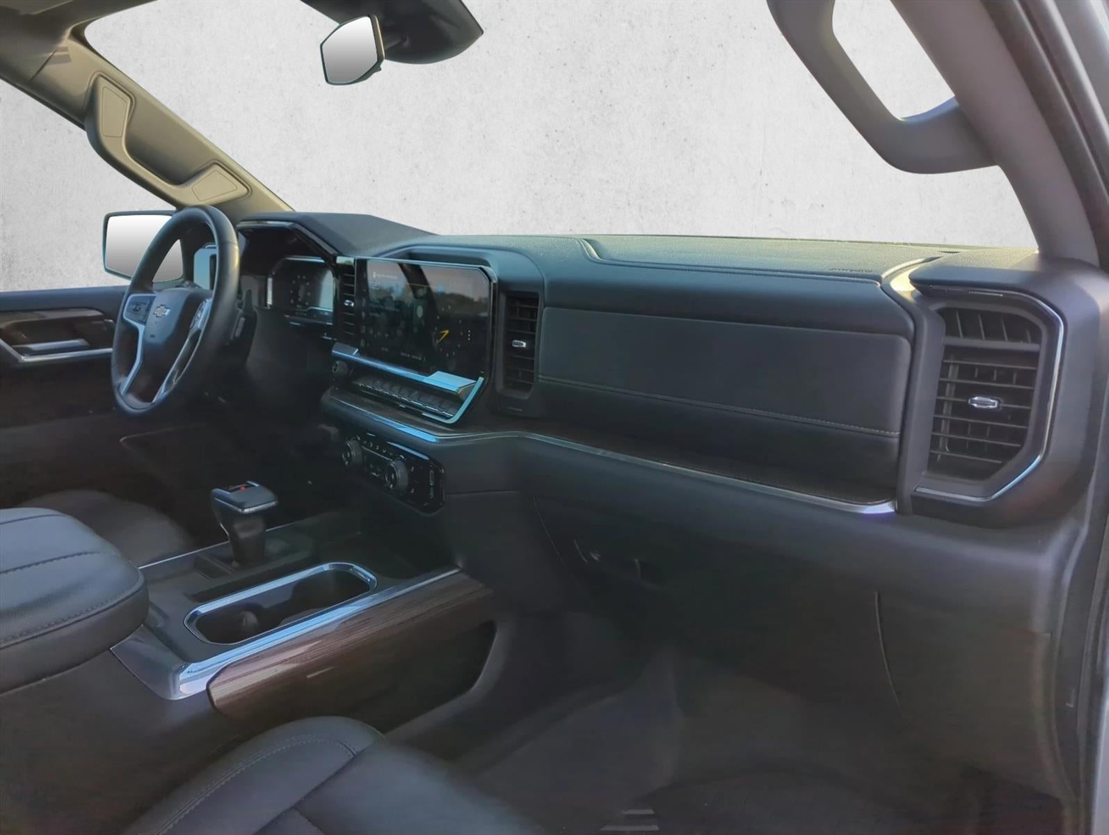 2025 Chevrolet Silverado 1500 Crew Cab Short Box 4-Wheel Drive LT 1LT