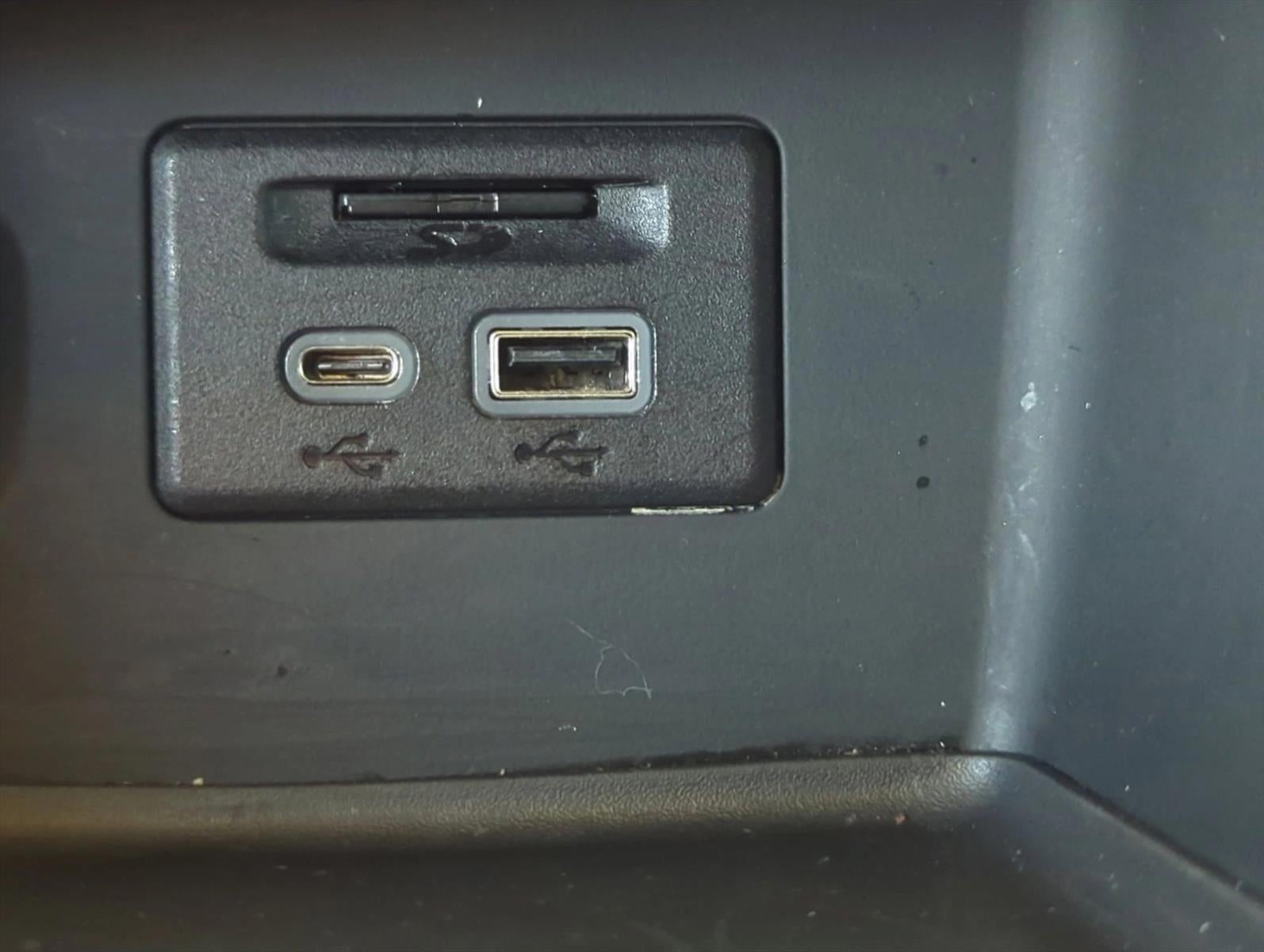 2023 GMC Acadia AWD AT4