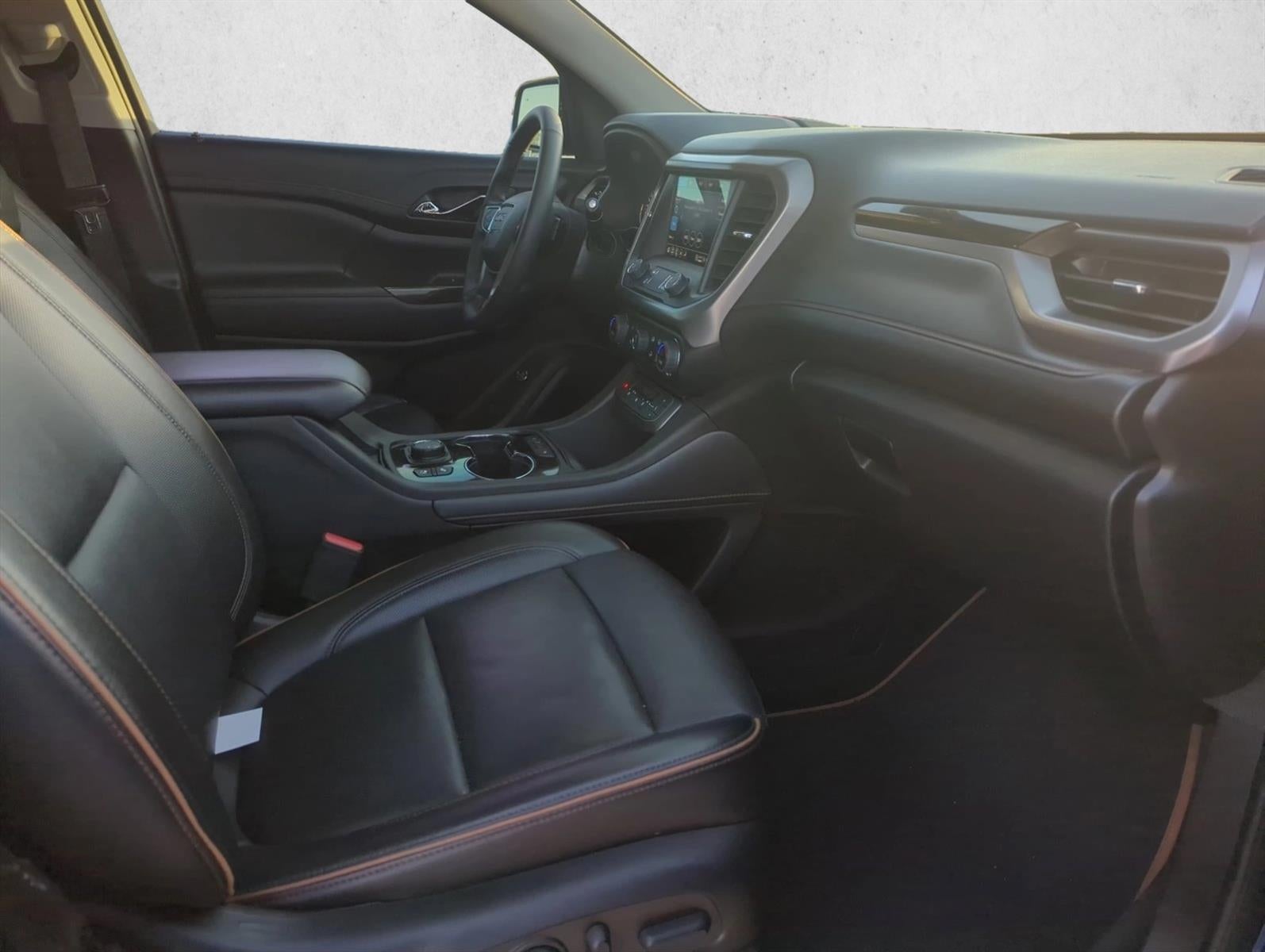 2023 GMC Acadia AWD AT4