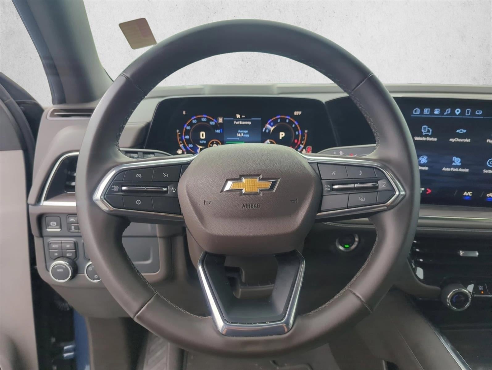 2025 Chevrolet Suburban 4WD LS