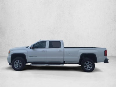 2018 GMC Sierra 3500HD Crew Cab Long Box 4-Wheel Drive Denali