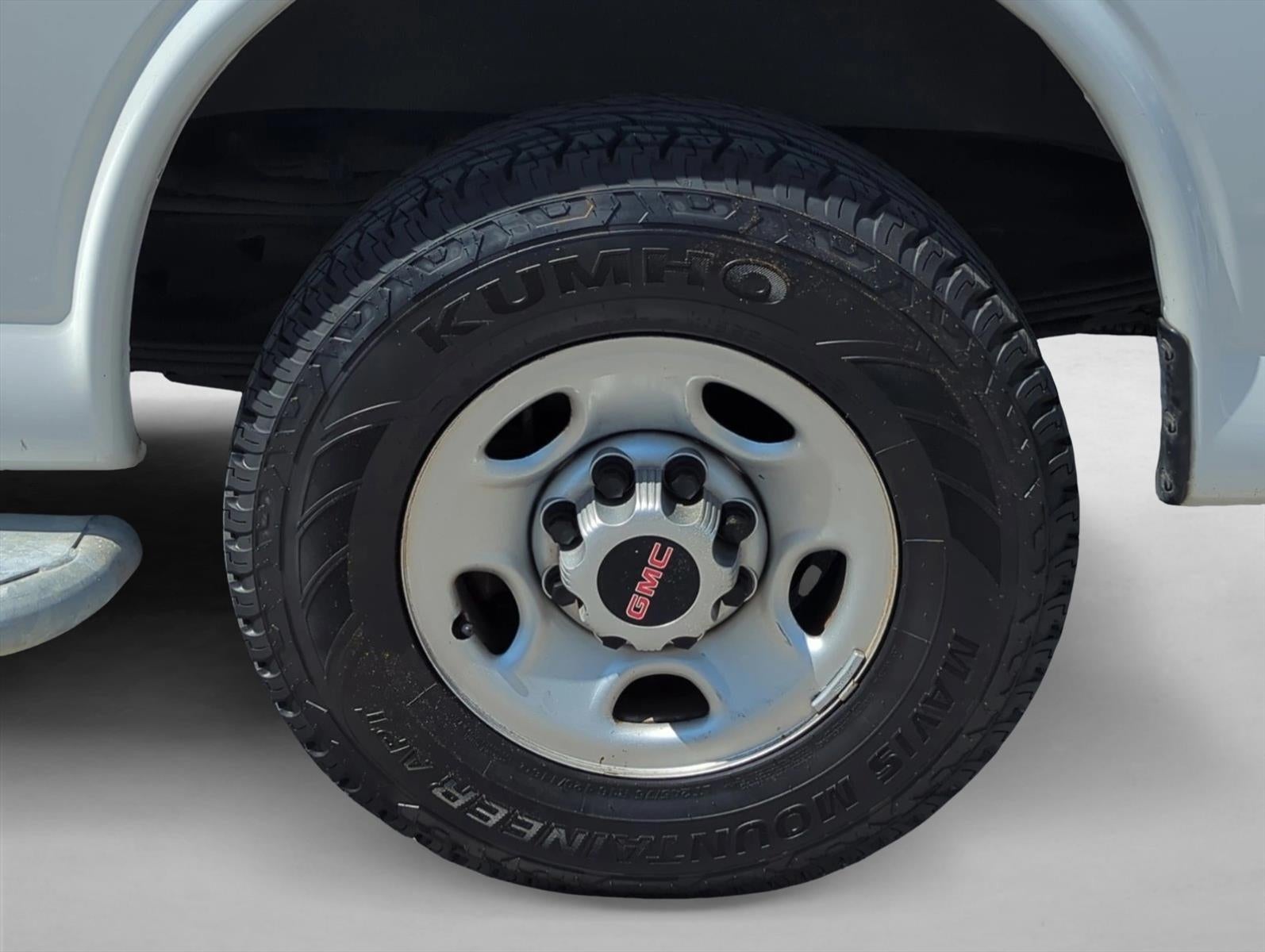 2021 GMC Savana Cargo Van 2500 Regular Wheelbase Rear-Wheel Drive