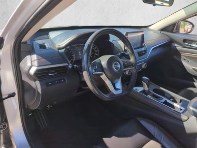2022 Nissan Altima 2.5 SR Sedan