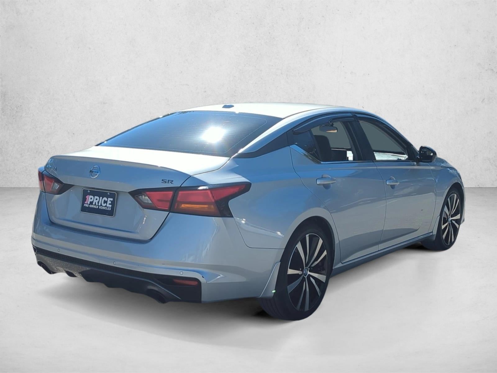 2022 Nissan Altima 2.5 SR Sedan