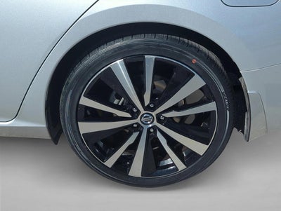 2022 Nissan Altima 2.5 SR Sedan