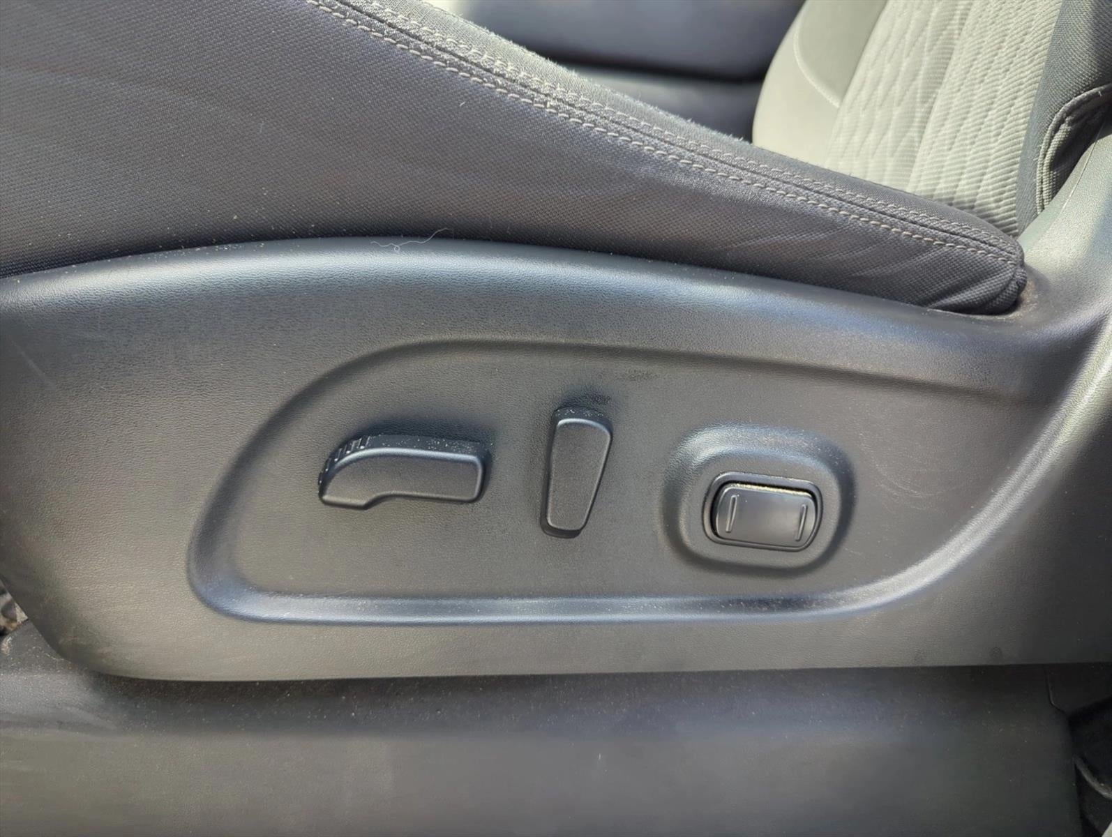 2021 Nissan Titan 4x2 Crew Cab SV