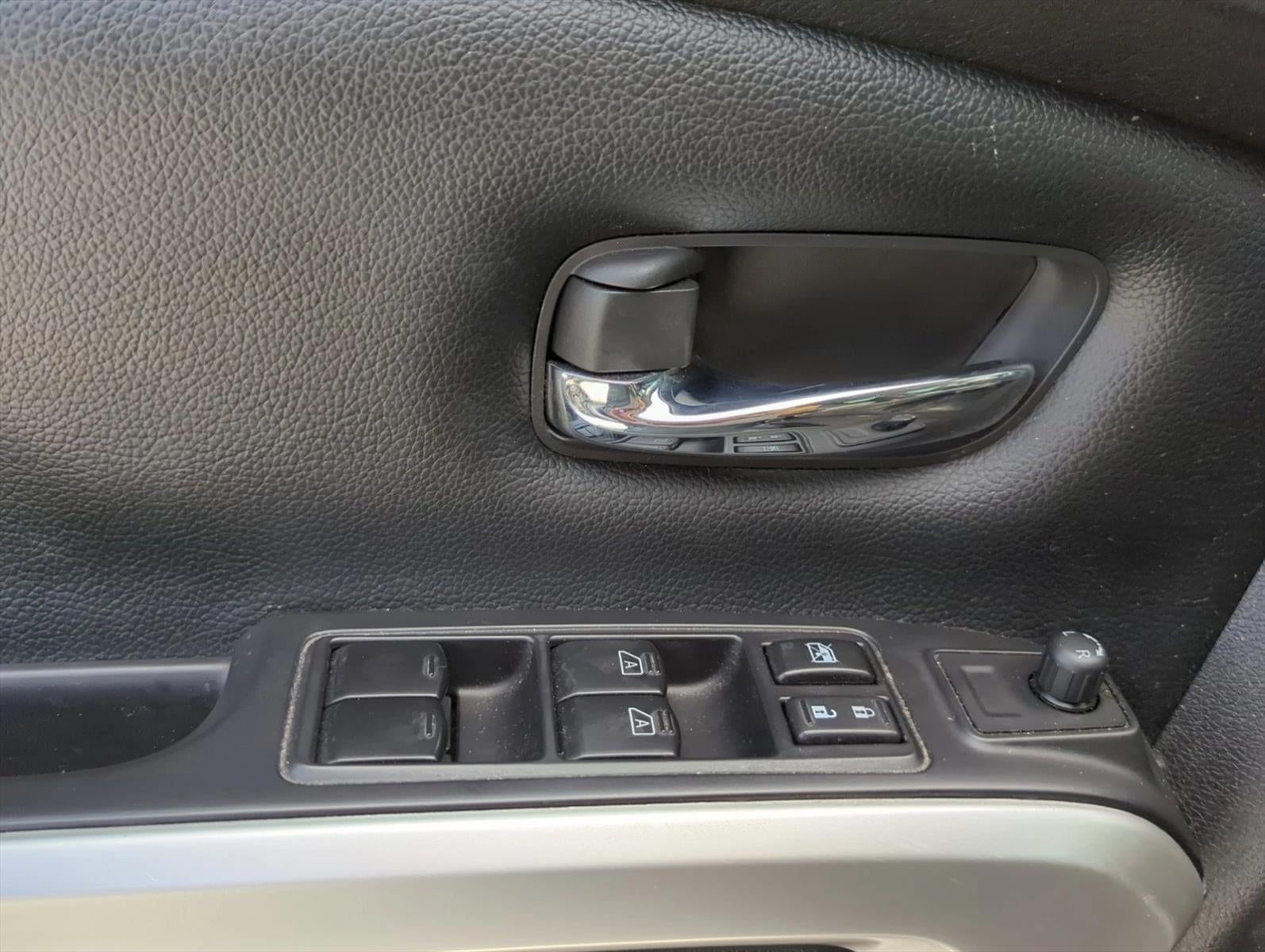 2021 Nissan Titan 4x2 Crew Cab SV