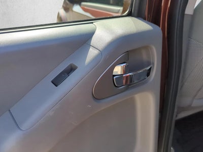 2017 Nissan Frontier Crew Cab 4x2 SV V6 Auto