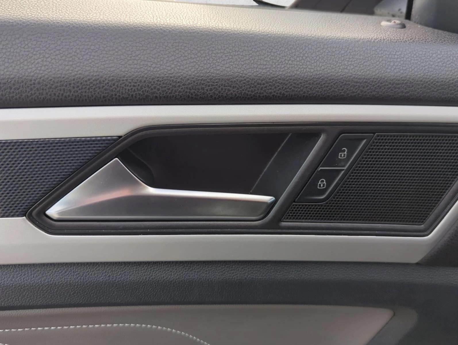 2021 Volkswagen Atlas Cross Sport 3.6L V6 SEL R-Line FWD