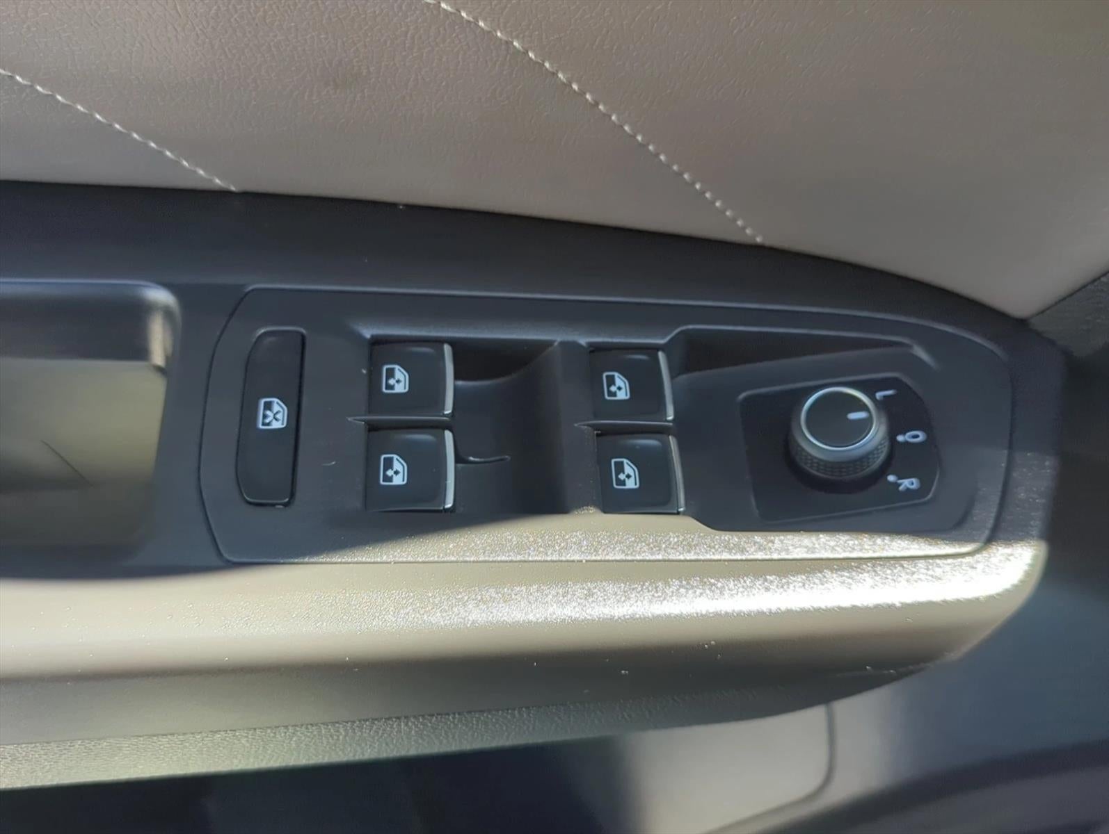 2022 Volkswagen Atlas 2.0T SE w/Technology FWD