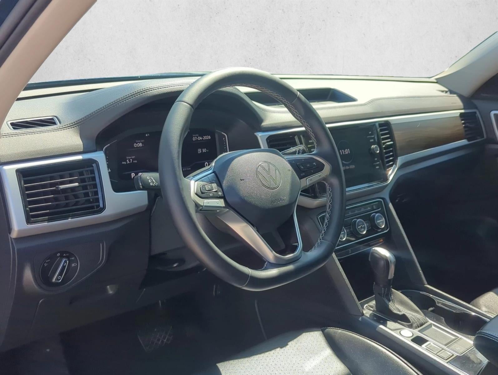 2022 Volkswagen Atlas 2.0T SE w/Technology FWD