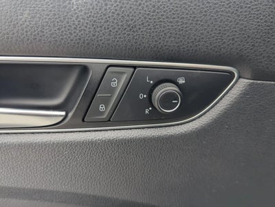 2017 Volkswagen Passat R-Line w/Comfort Pkg Auto