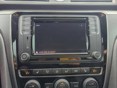 2017 Volkswagen Passat R-Line w/Comfort Pkg Auto