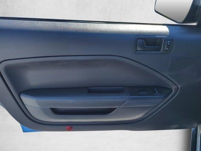 2007 Ford Mustang 2dr Conv Deluxe