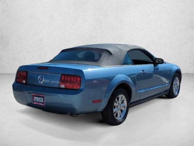 2007 Ford Mustang 2dr Conv Deluxe