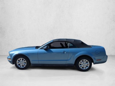 2007 Ford Mustang 2dr Conv Deluxe