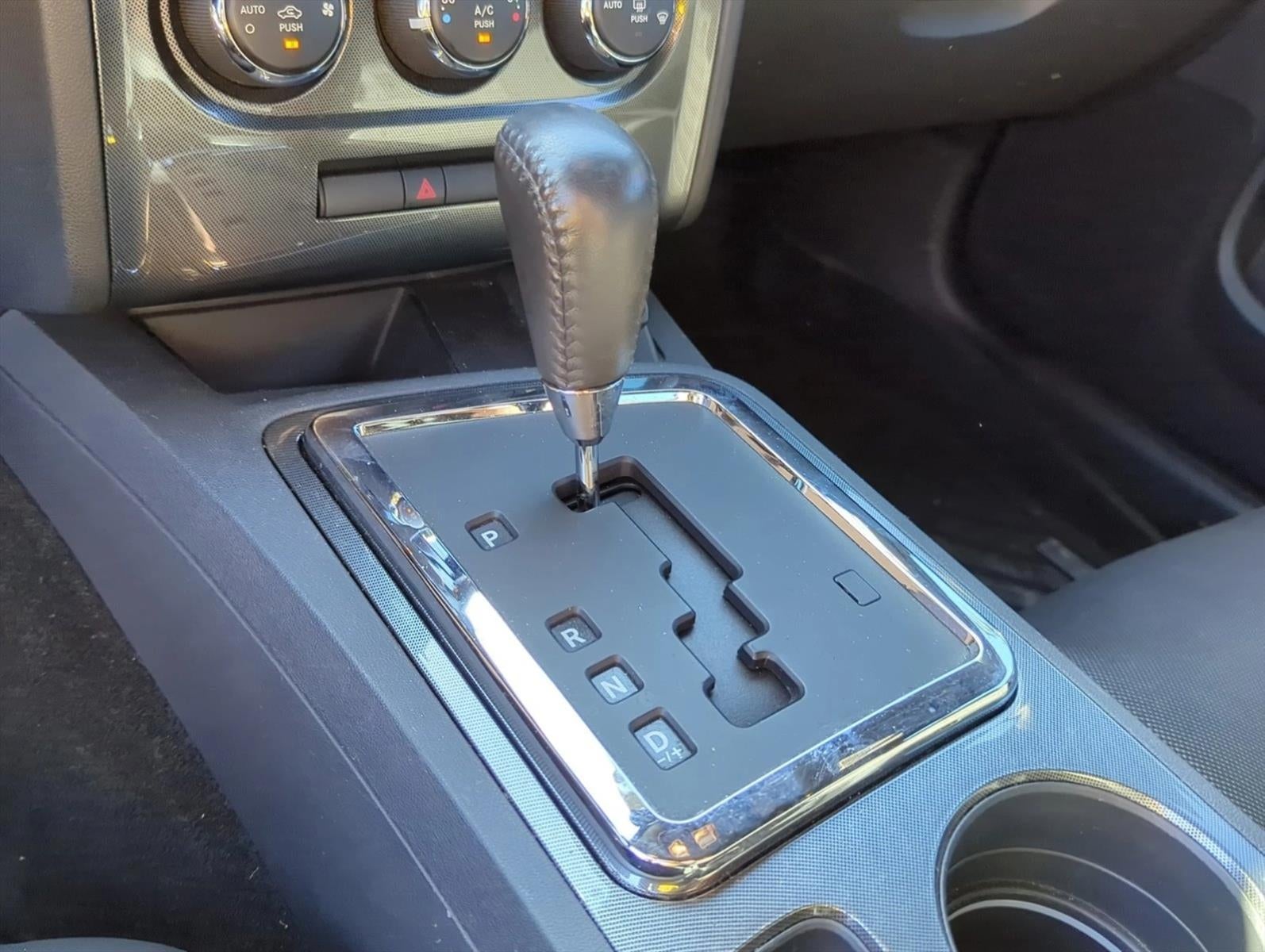 2012 Dodge Challenger 2dr Cpe SXT