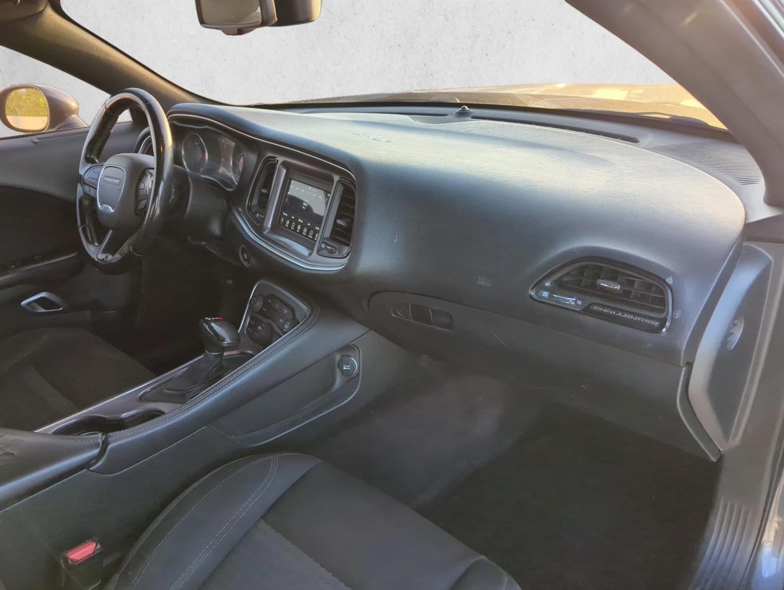 2018 Dodge Challenger SXT RWD