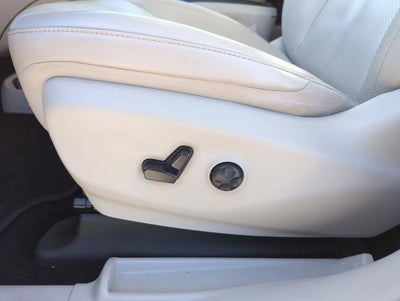 2021 Chrysler Voyager LXI FWD