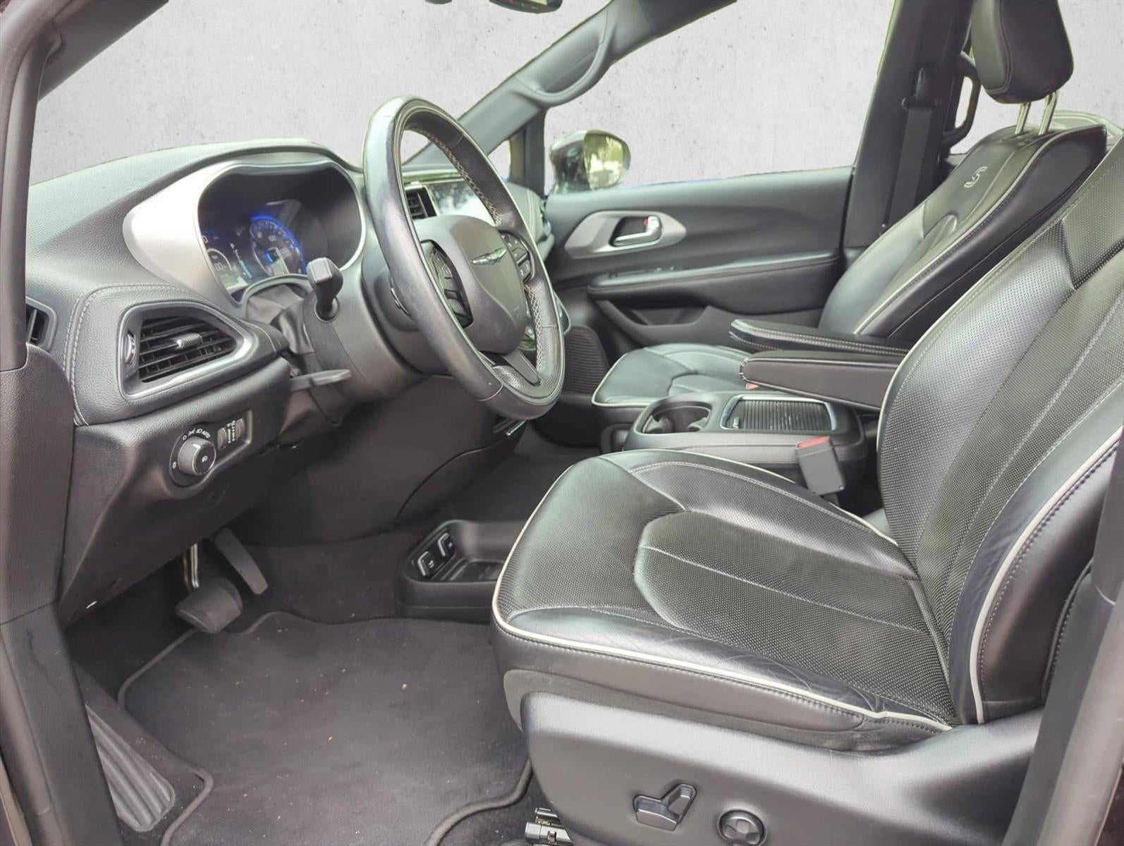 2019 Chrysler Pacifica Limited FWD
