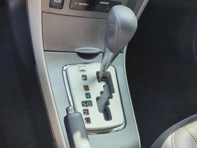 2013 Toyota Corolla 4dr Sdn Auto S (Natl)