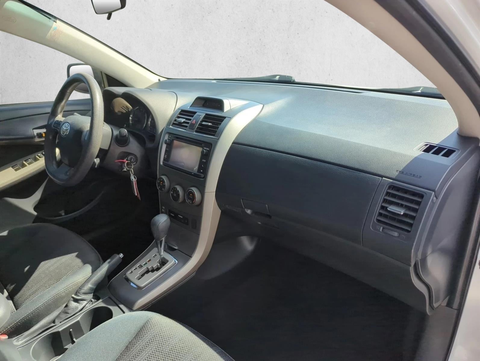 2013 Toyota Corolla 4dr Sdn Auto S (Natl)