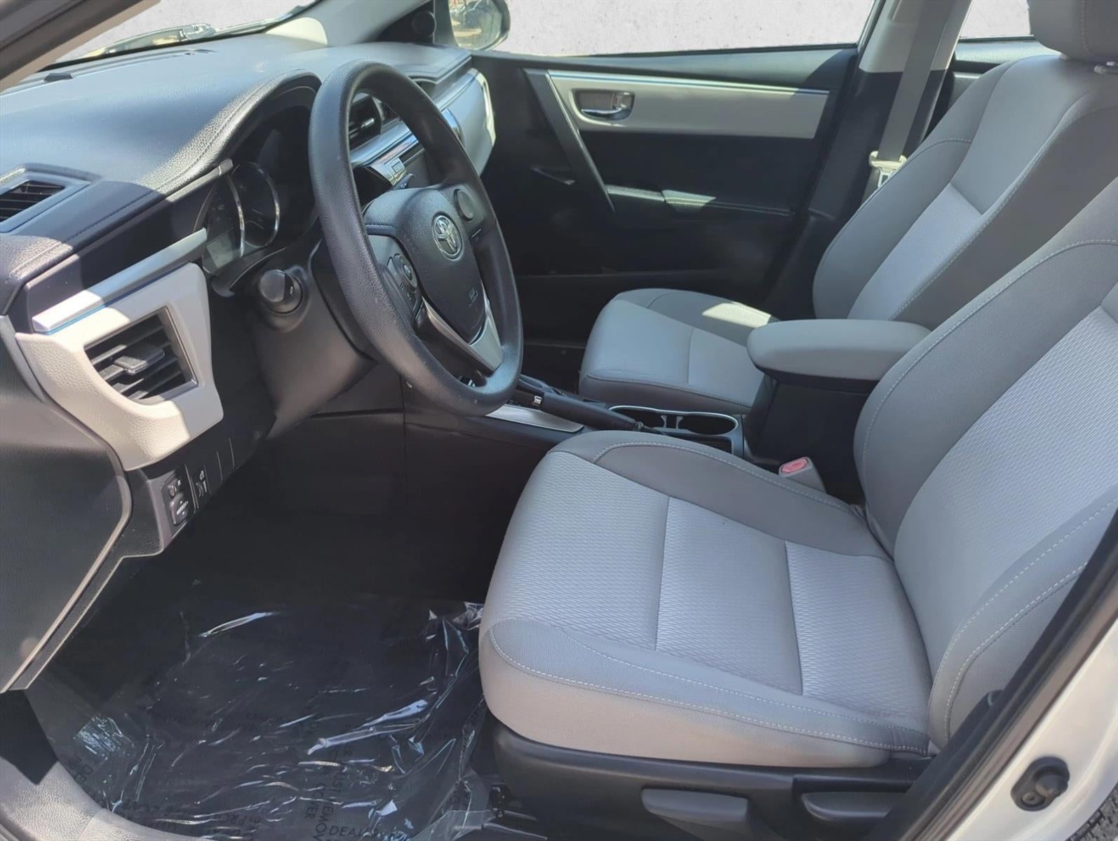 2014 Toyota Corolla 4dr Sdn CVT Auto LE (Natl)