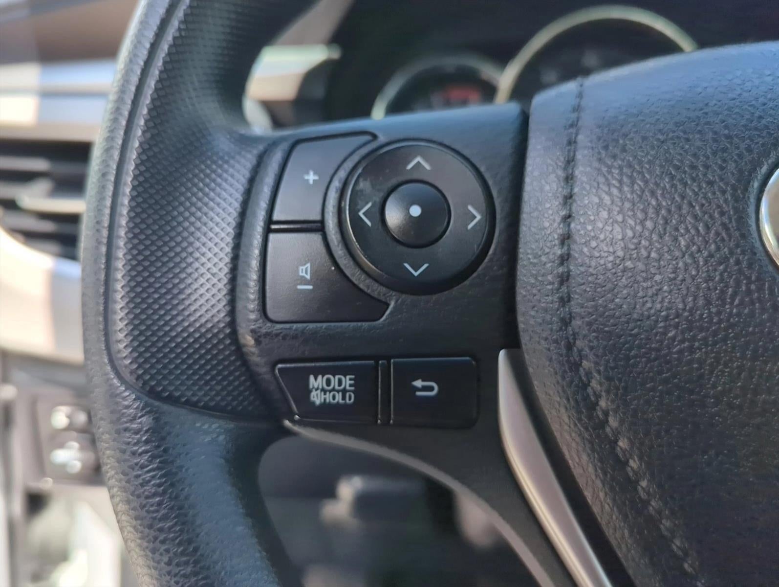 2014 Toyota Corolla 4dr Sdn CVT Auto LE (Natl)