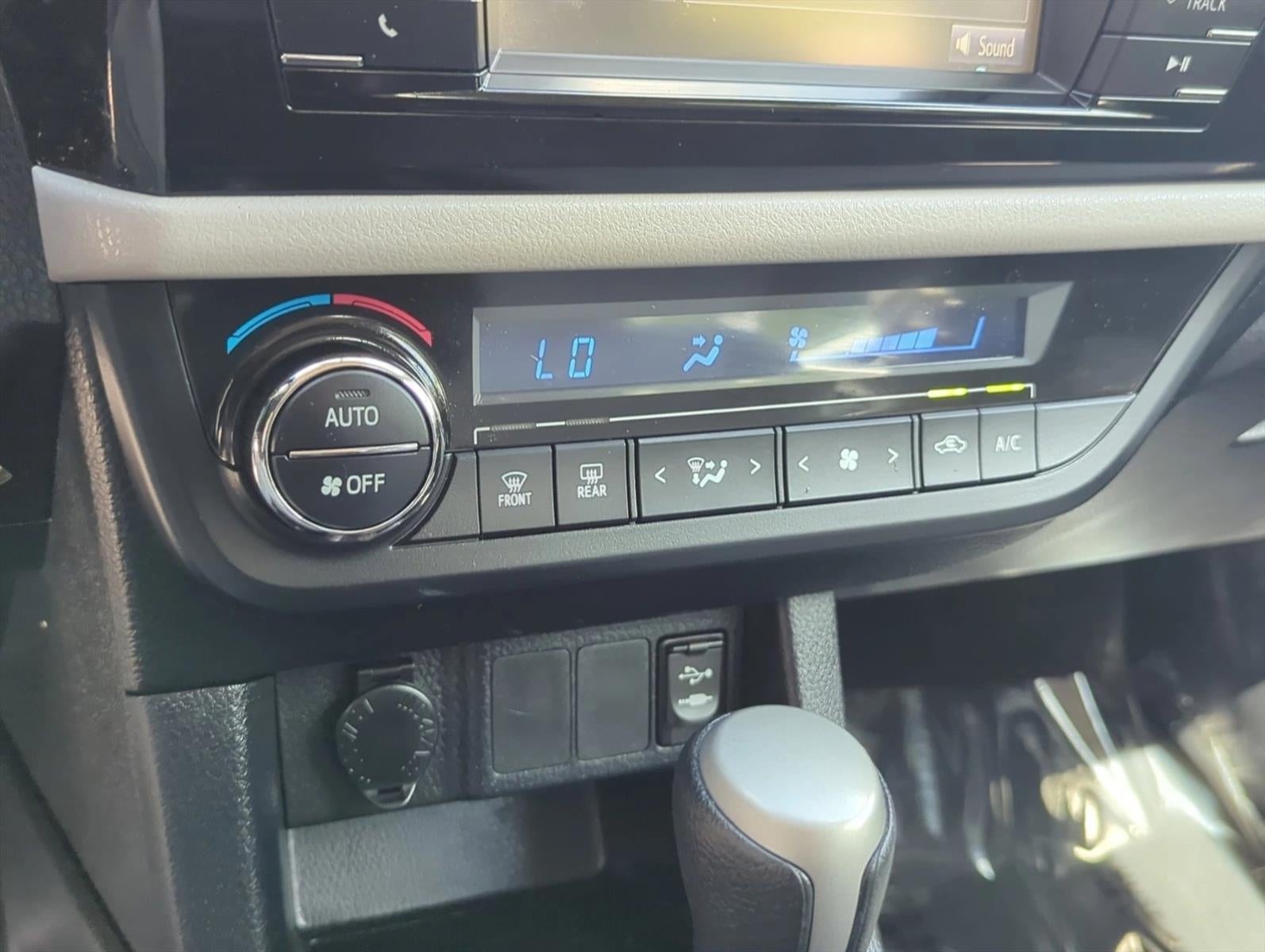 2014 Toyota Corolla 4dr Sdn CVT Auto LE (Natl)