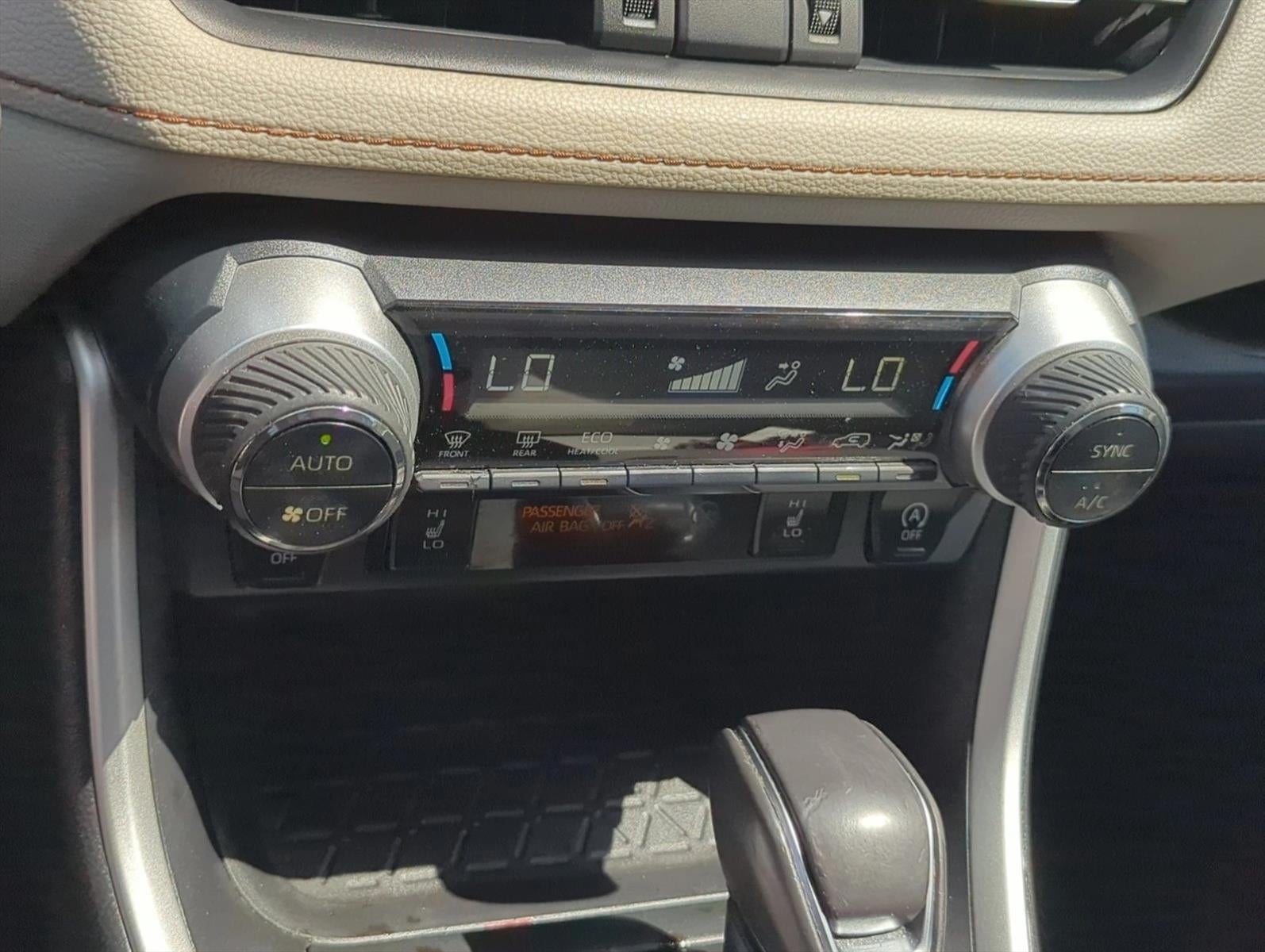 2020 Toyota RAV4 XLE Premium AWD (Natl)