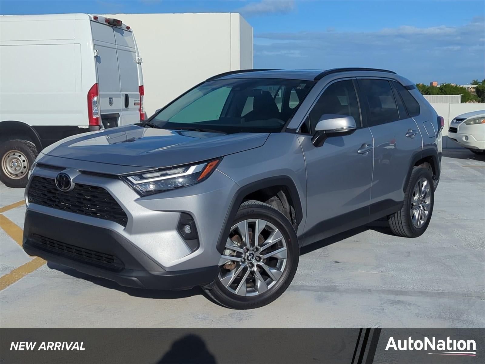 2023 Toyota RAV4 XLE Premium FWD (Natl)