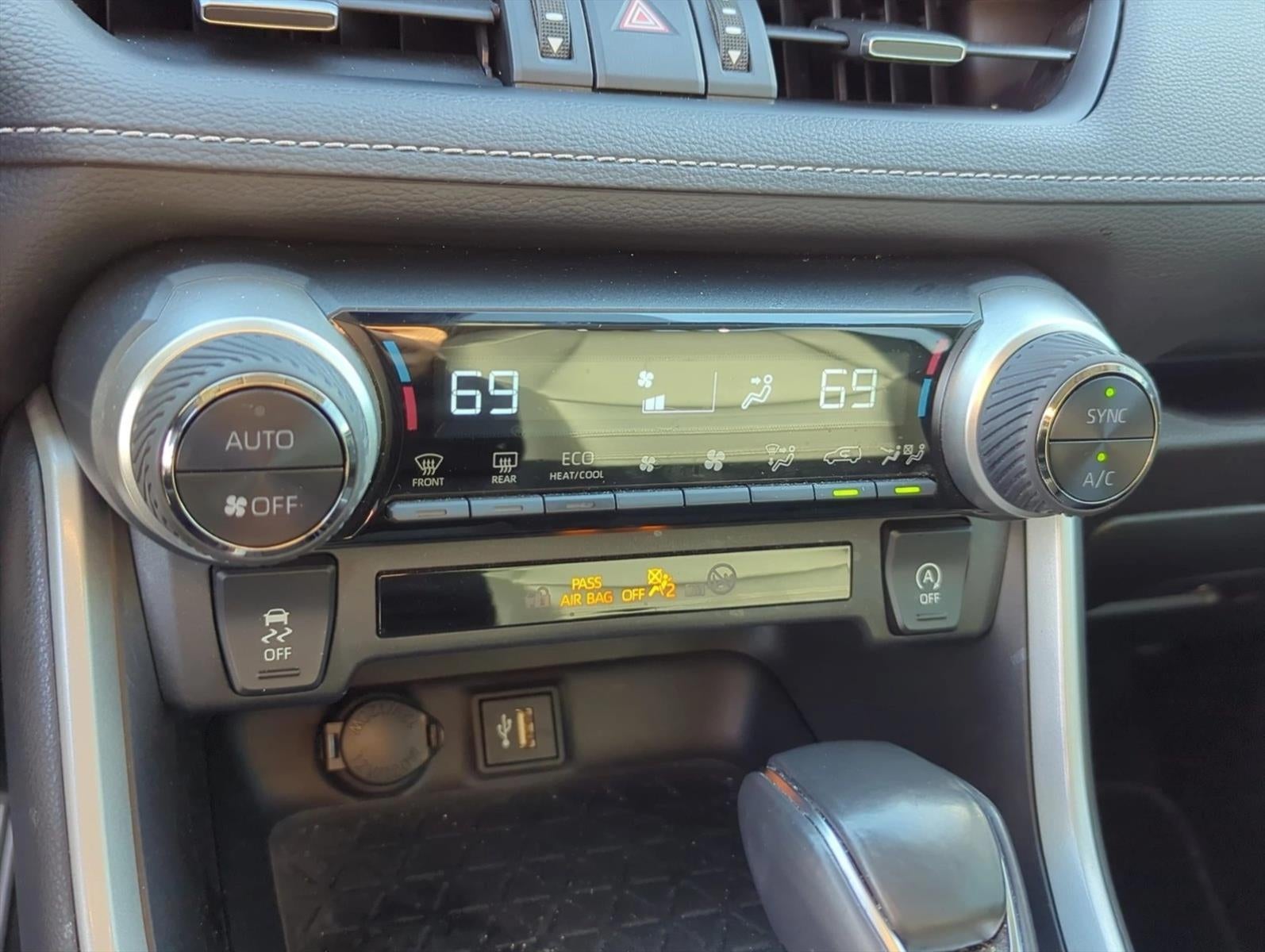 2023 Toyota RAV4 XLE Premium FWD (Natl)