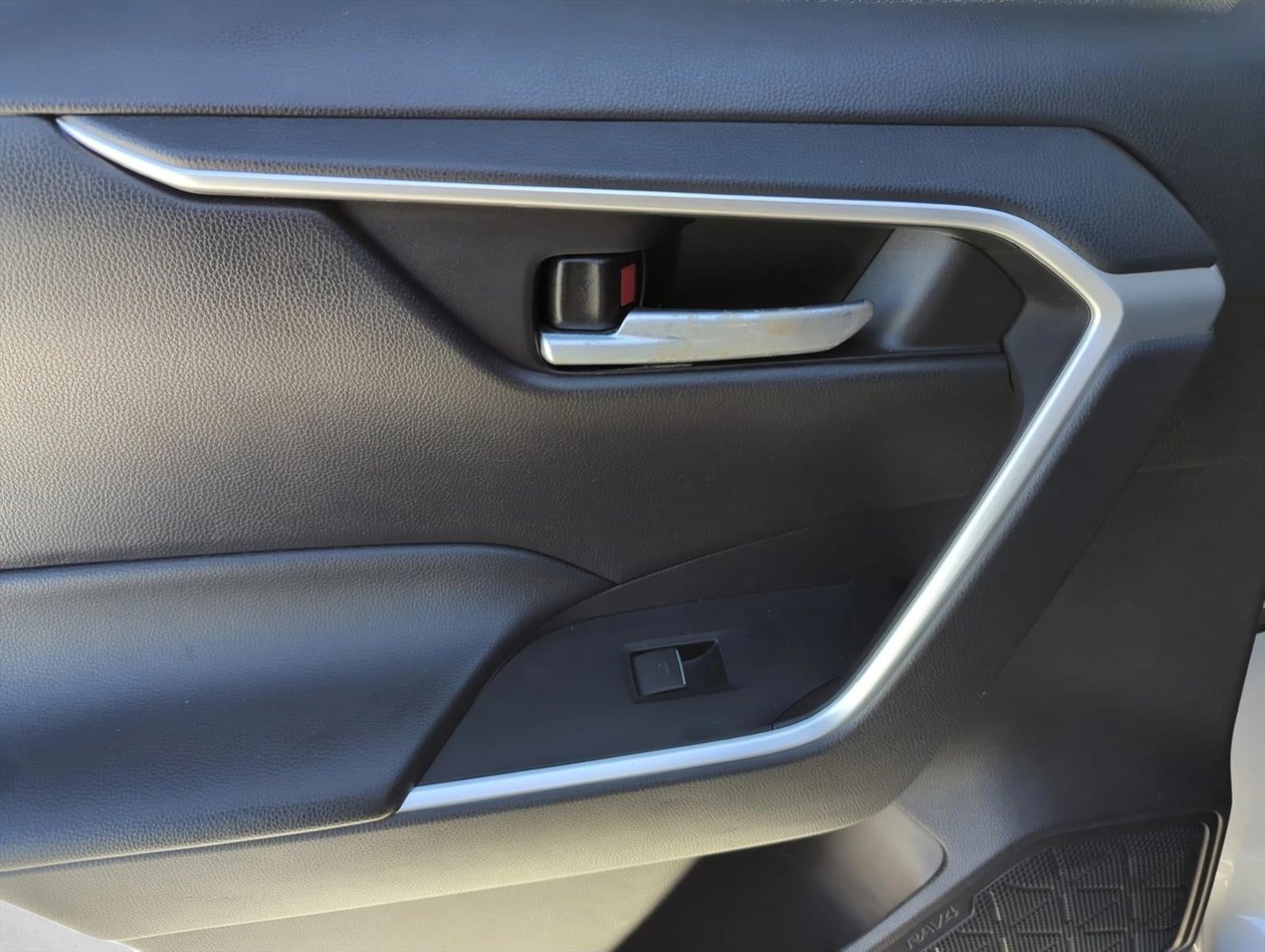 2024 Toyota RAV4 XLE Premium FWD (Natl)