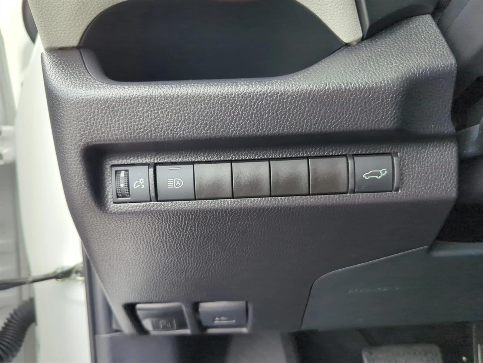 2024 Toyota RAV4 XLE Premium FWD (Natl)