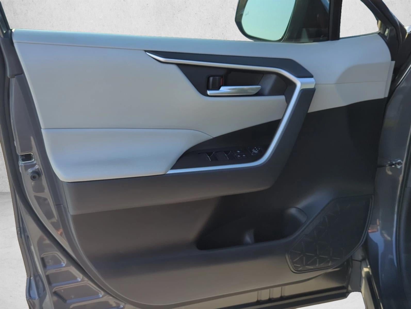 2023 Toyota RAV4 XLE Premium FWD (Natl)