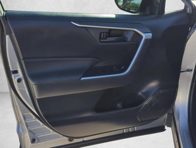 2019 Toyota RAV4 LE FWD (GS)