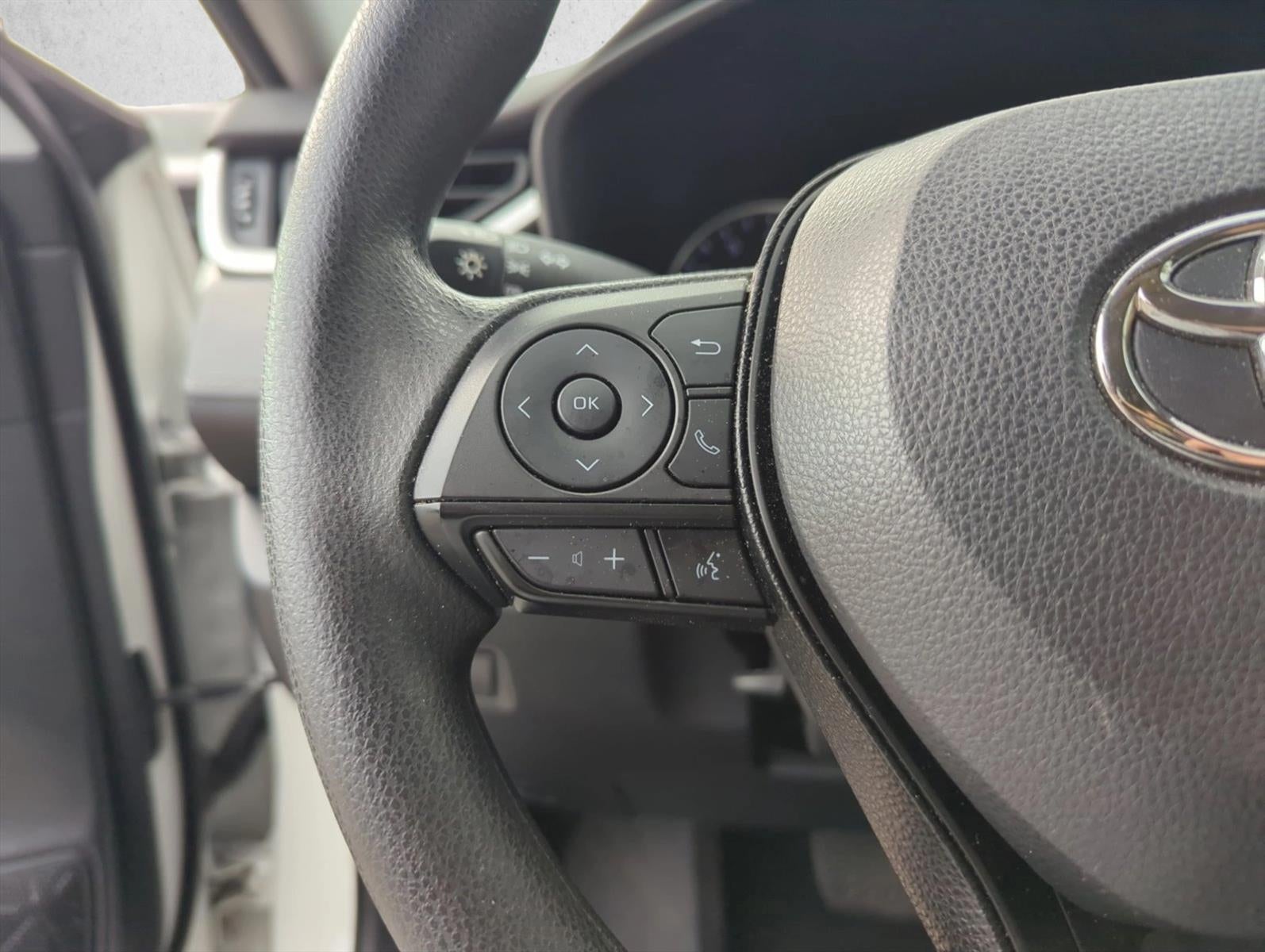 2021 Toyota RAV4 LE FWD (GS)