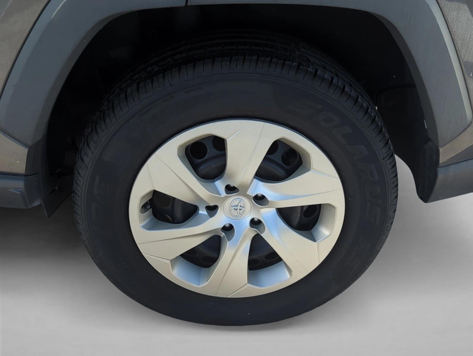 2021 Toyota RAV4 LE FWD (GS)