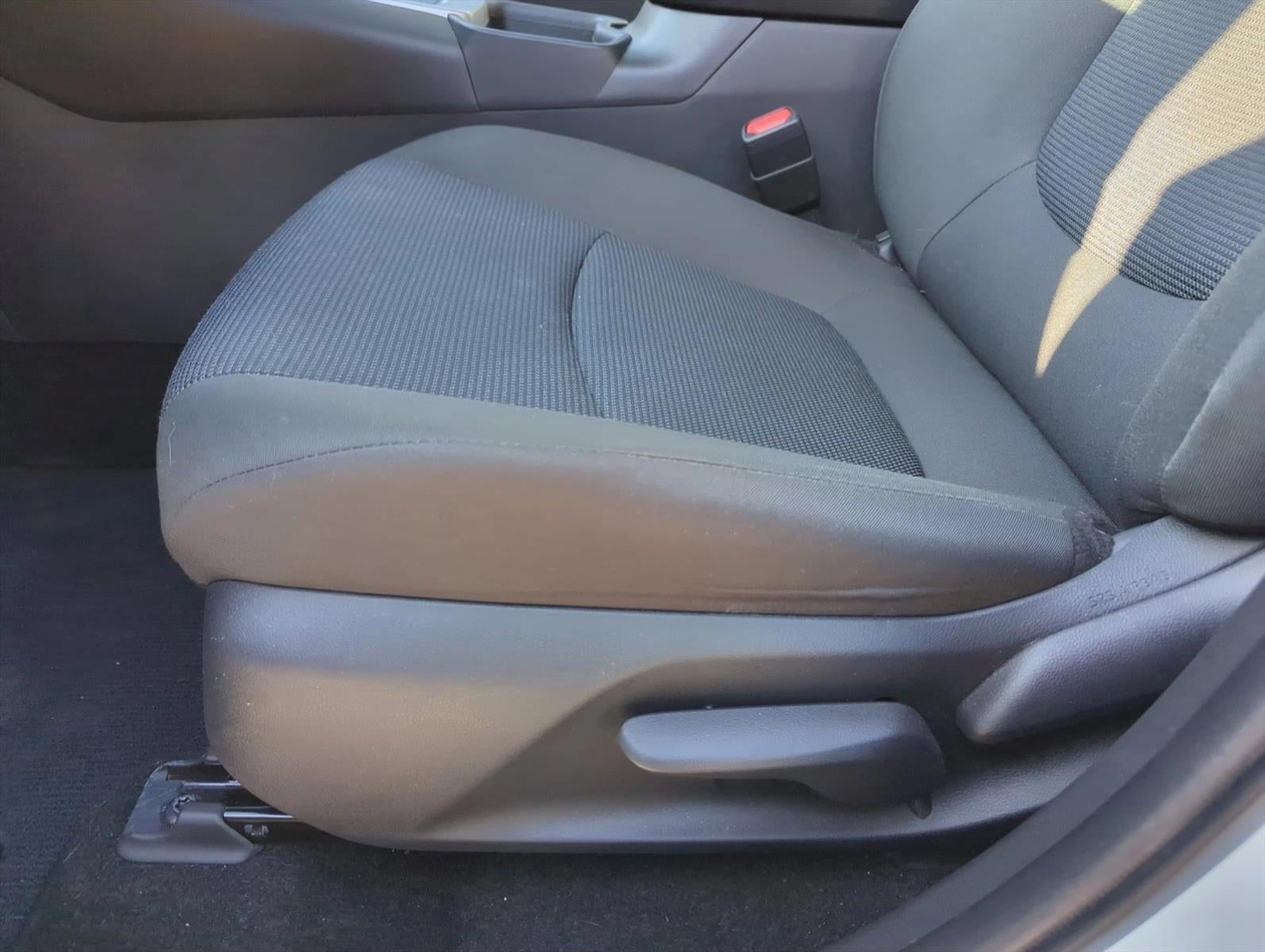 2023 Toyota RAV4 LE FWD (GS)