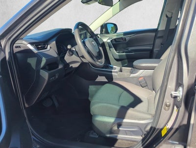 2024 Toyota RAV4 LE FWD (GS)