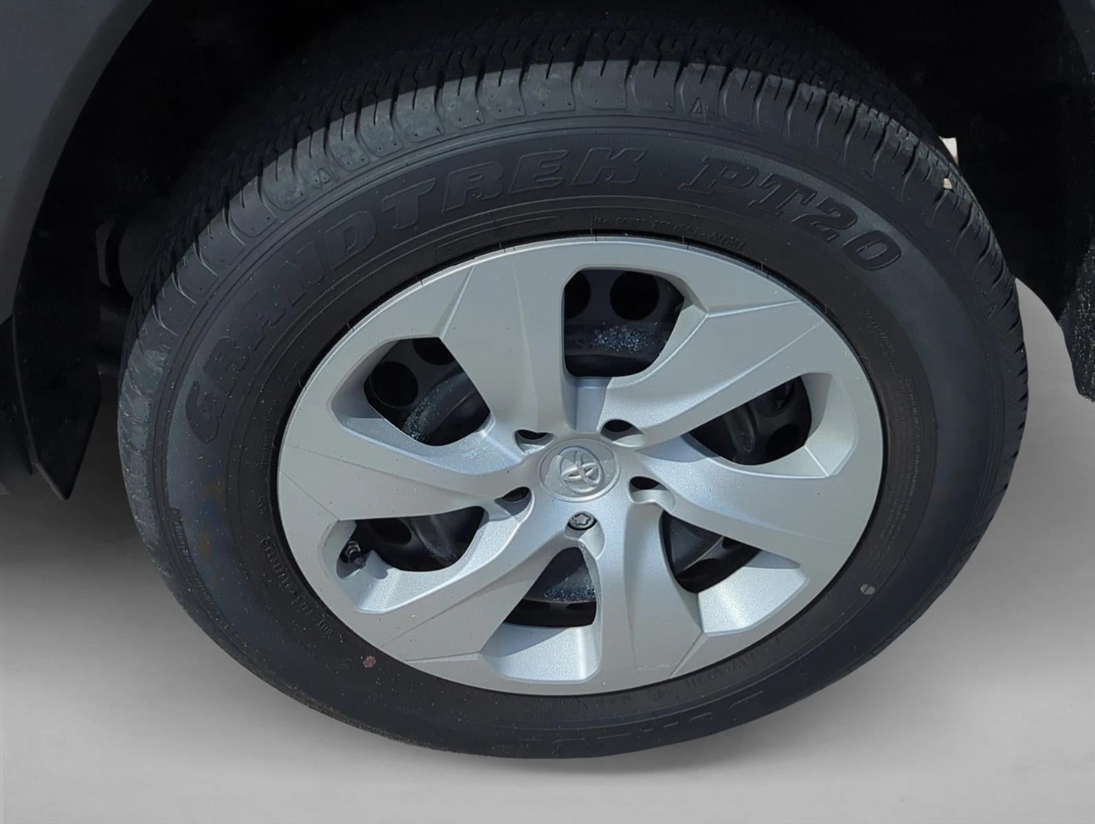 2023 Toyota RAV4 LE FWD (GS)