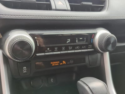 2020 Toyota RAV4 LE FWD (GS)