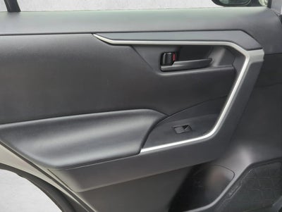 2020 Toyota RAV4 LE FWD (GS)