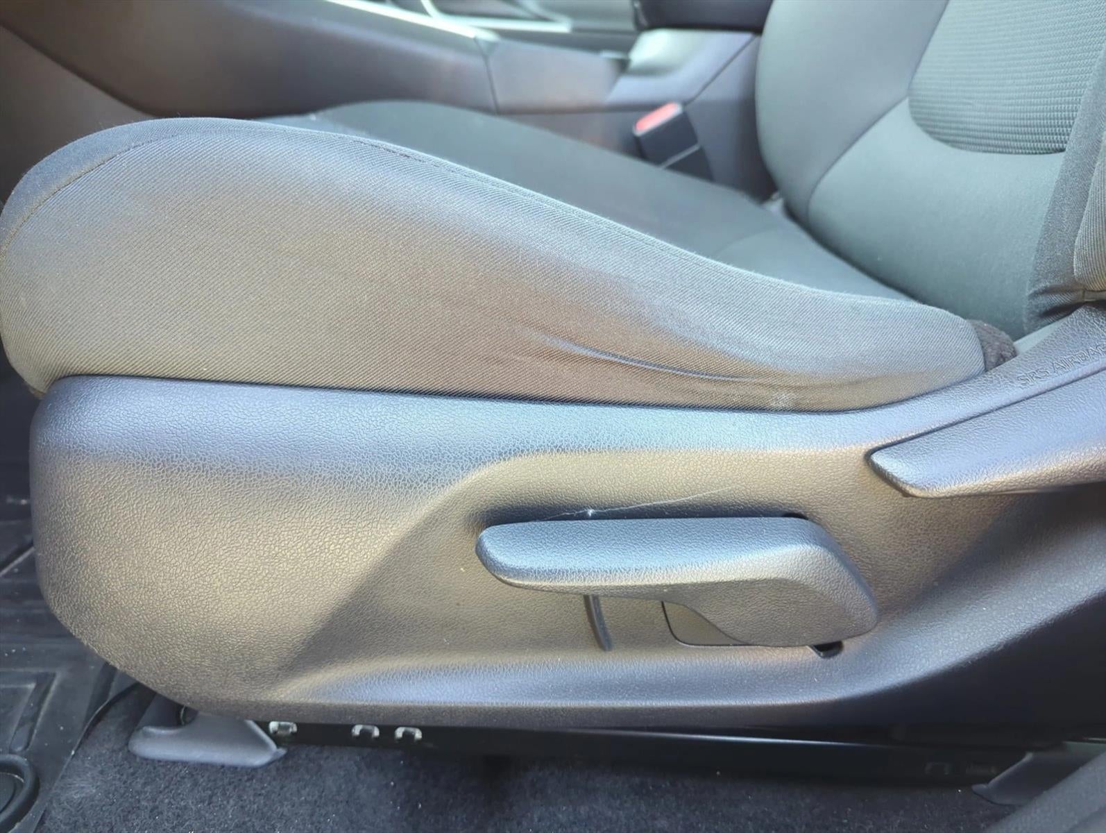 2021 Toyota RAV4 LE FWD (GS)