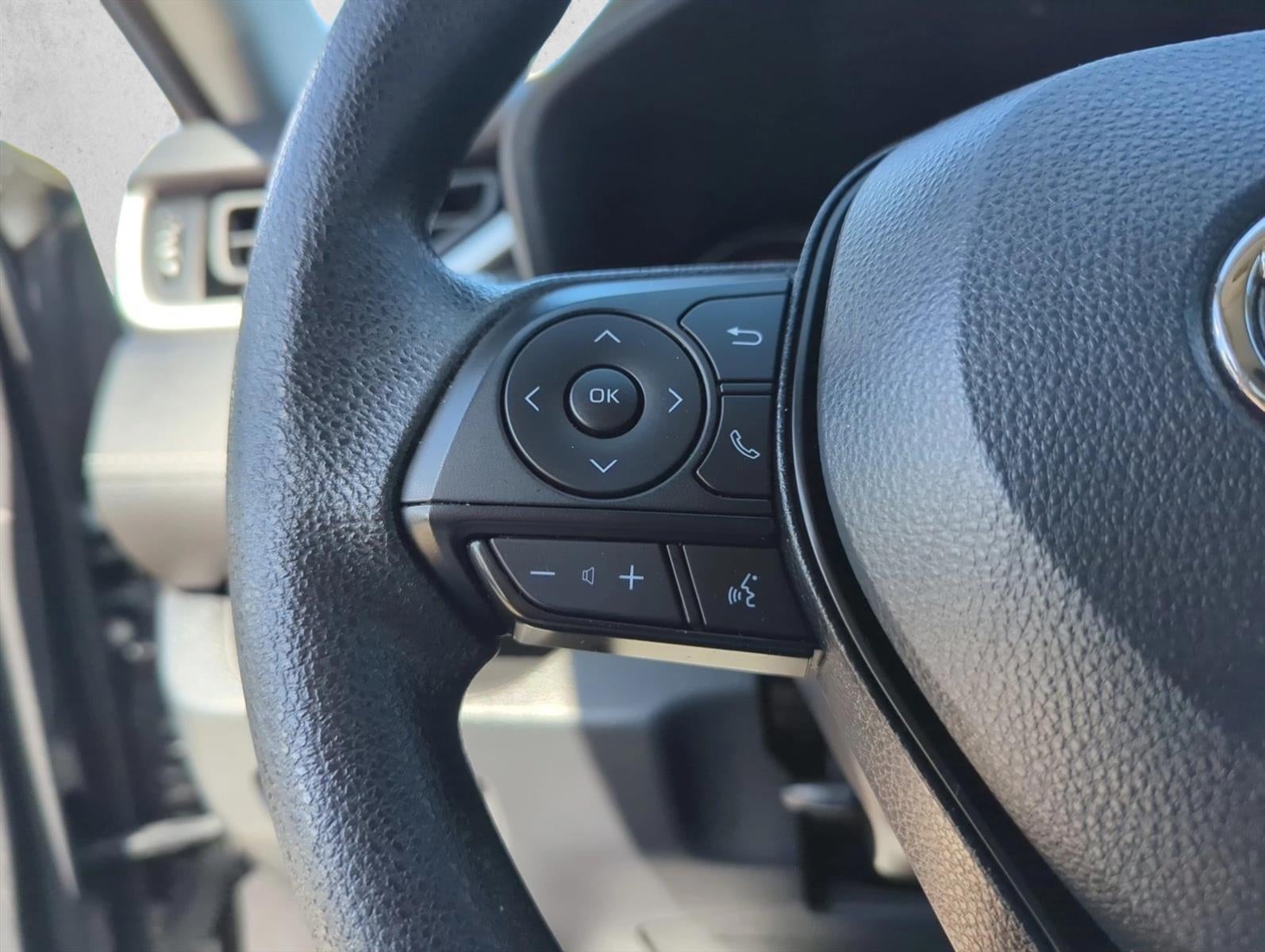 2023 Toyota RAV4 LE FWD (GS)